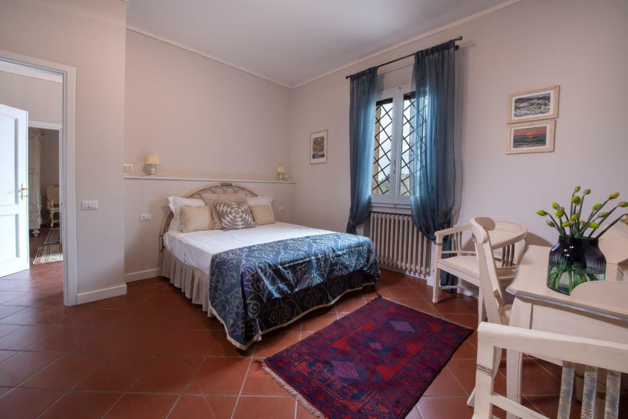 Agriturismo Casale Ugolini Монтеспертоли Екстериор снимка