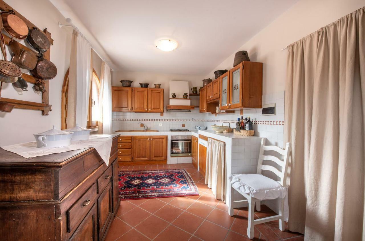 Agriturismo Casale Ugolini Монтеспертоли Екстериор снимка